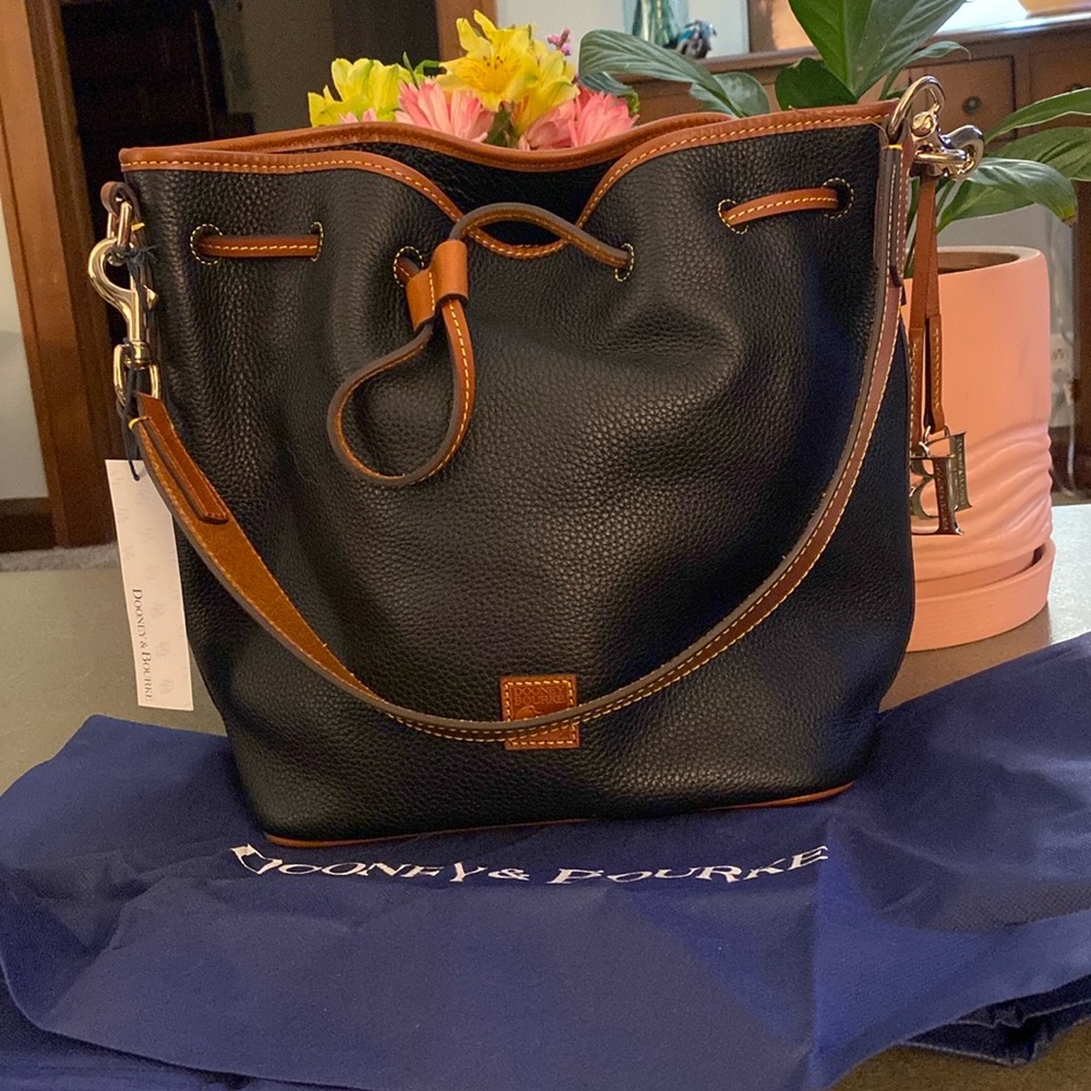 Dooney & Bourke bucket bag